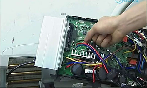 交口美的空调电话是多少